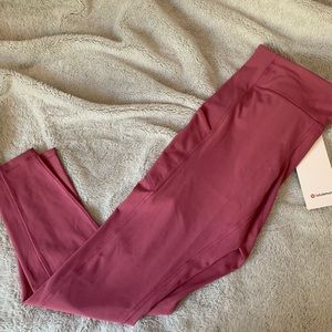 BNWT Lululemon Speed Up MR Tight 28”